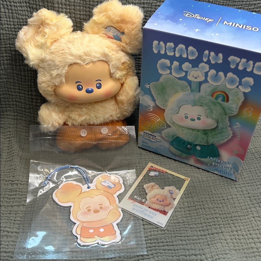 Miniso Disney Head in The Clouds Mickey Long Track blind box confirmed - Picture 3 of 8